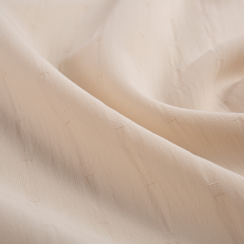 Tissu à rayures froissées en filament