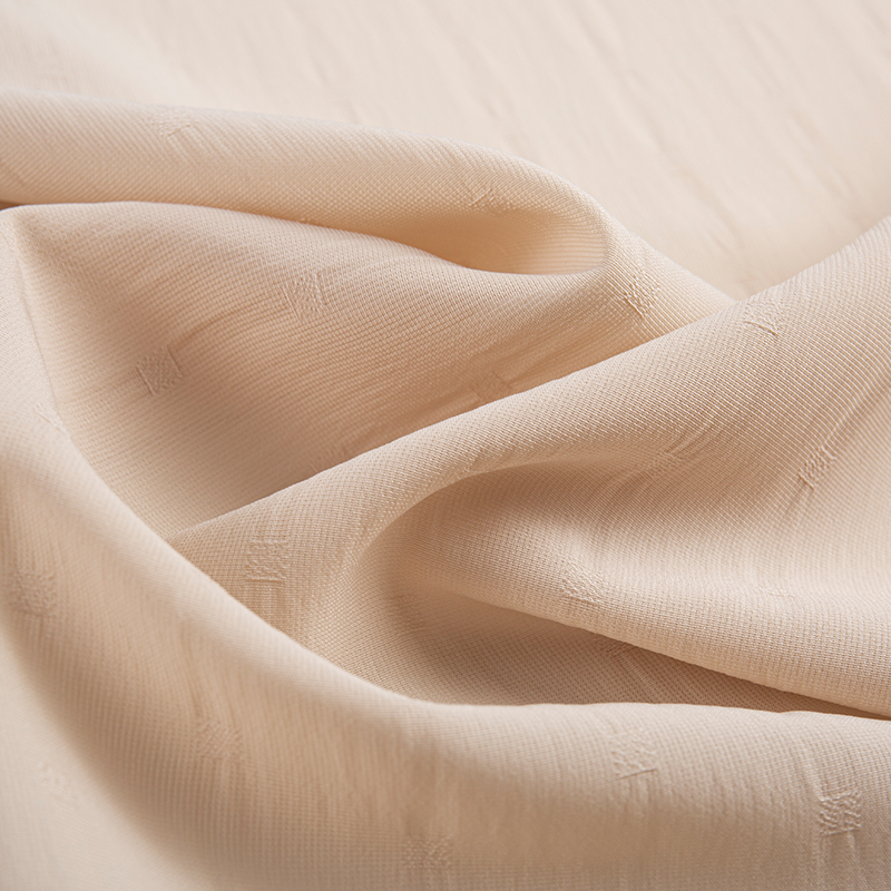 Tissu à rayures froissées en filament